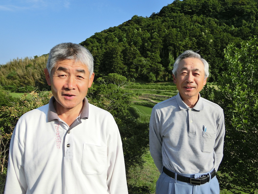 鈴木茂昭さん(左)と鈴木康雄さん(右)