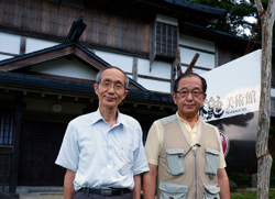 取材協力:NPO法人「鎌鼬の会」 事務局長 阿部久夫さん(左)と副理事長 菅原弘助さん(右)